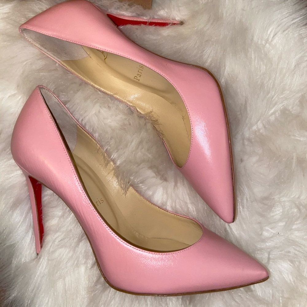 Christian Louboutin Pigalle Size 39 Pink Pumps